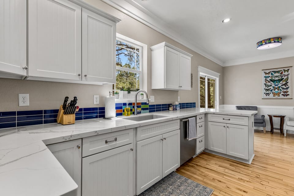 Fully Stocked Kitchen