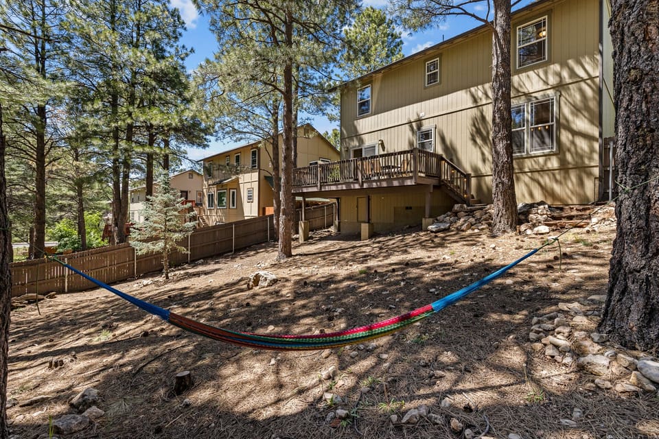 Fully Fenced Yard with Deck, BBQ and Hammock