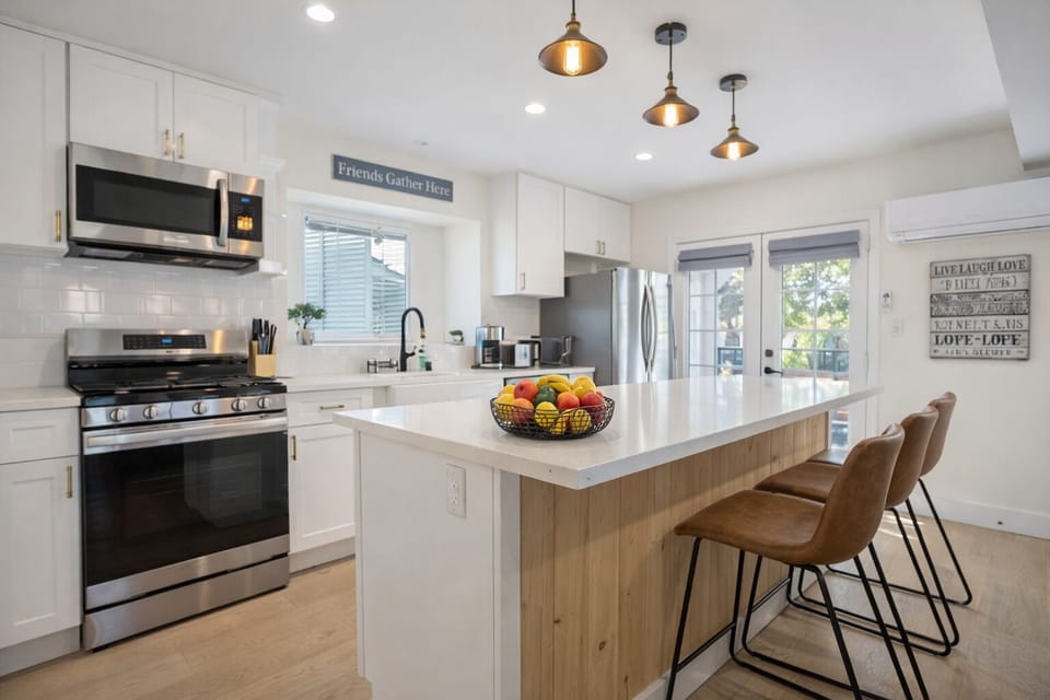 Fully equipped modern kitchen for long stays near USC Los Angeles