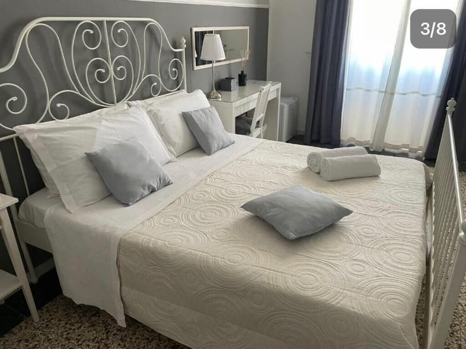 Panoramic Quadruple Room | Hypo-allergenic bedding, down comforters, individually decorated