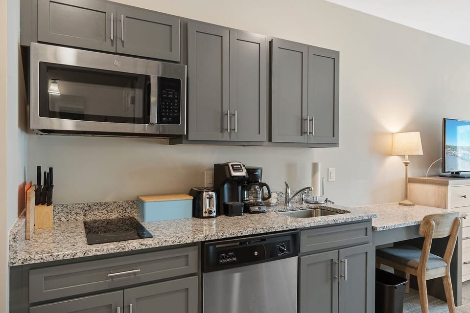 Kitchenette
CS 5.9.23