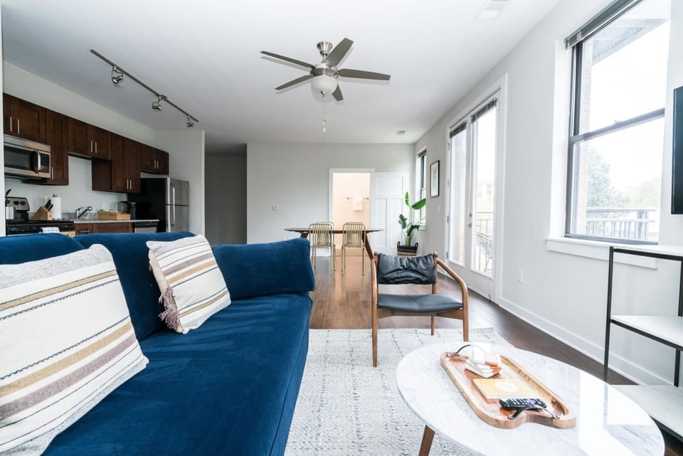 43-inch Smart TV with digital channels, TV, Netflix