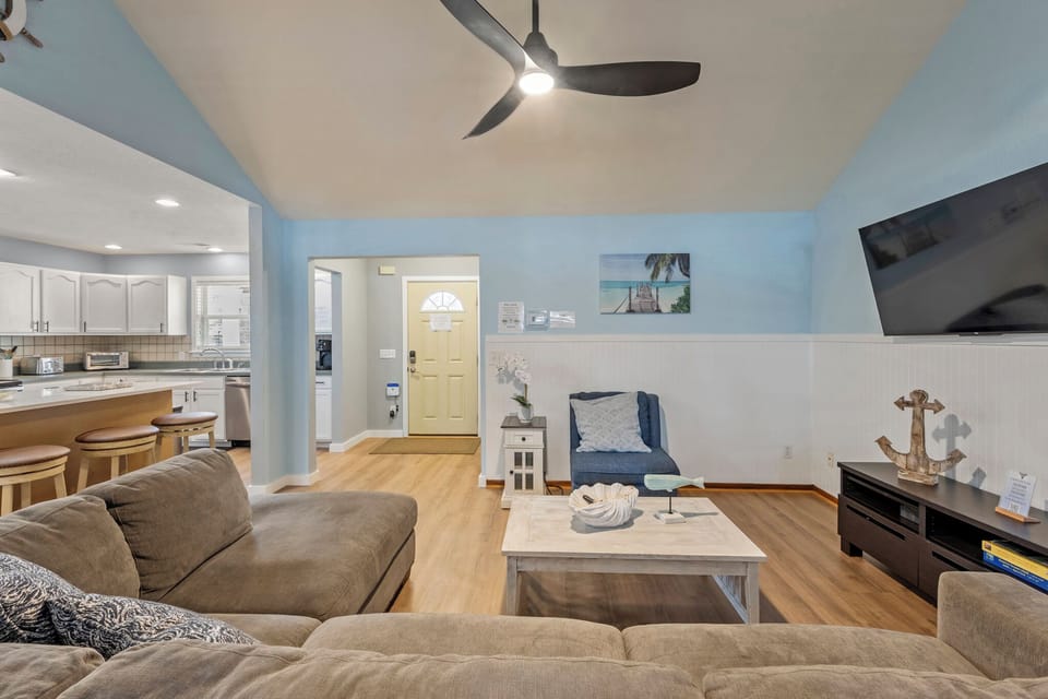 NHA12: Anchors Aweigh | Bottom Level Living Area
