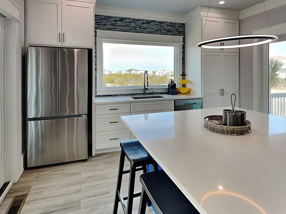 Fully Equipped Kitchen with Stainless Steel Appliances