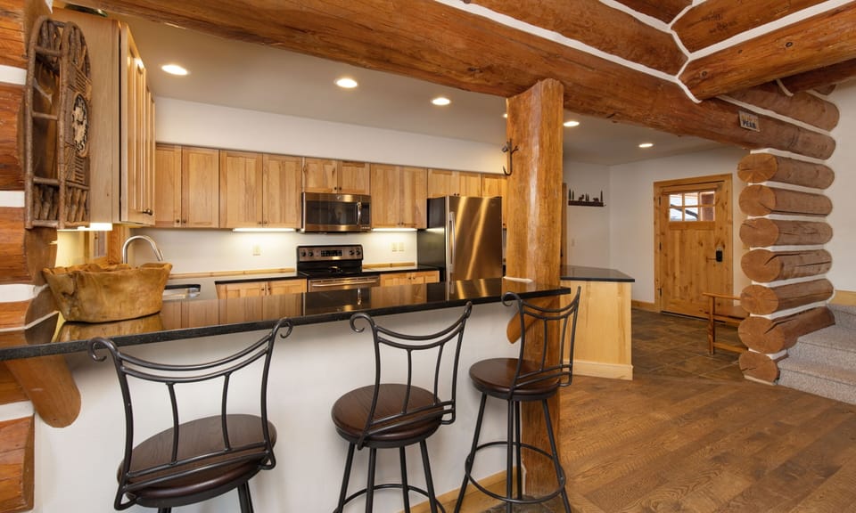 PR 14 Rosebud kitchen2