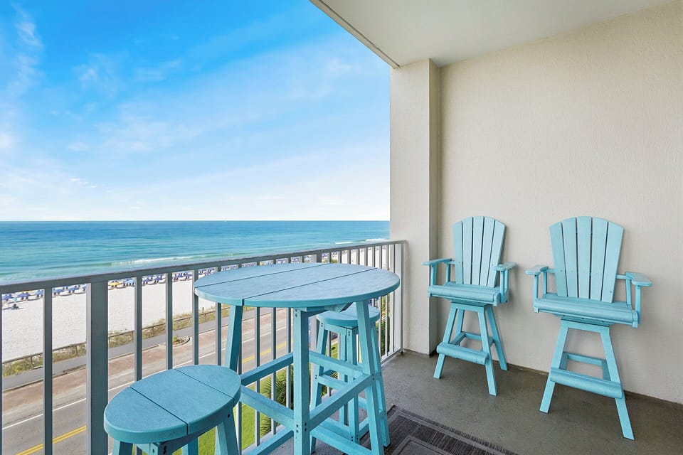 23-Majestic-Sun-406A-Balcony