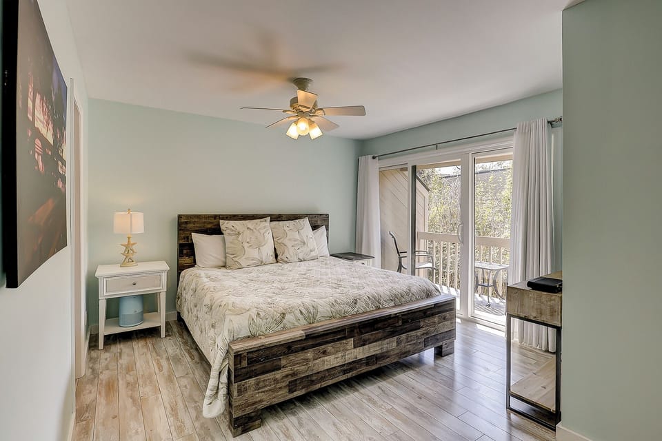2nd Level King Bedroom
