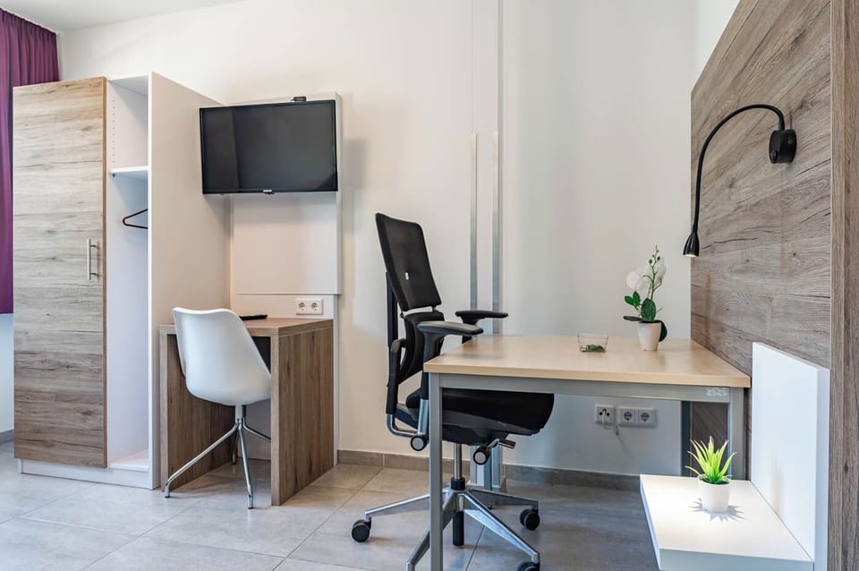 Double or Twin Room, 1 Double Bed | Desk, laptop workspace, blackout drapes, soundproofing