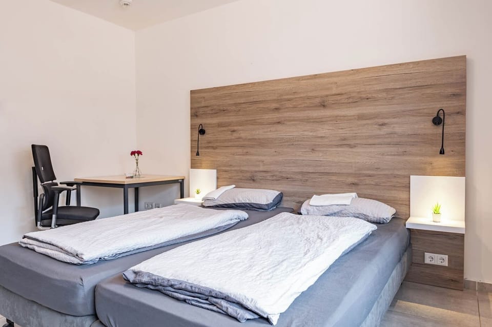 Double or Twin Room, 2 Twin Beds | Desk, laptop workspace, blackout drapes, soundproofing
