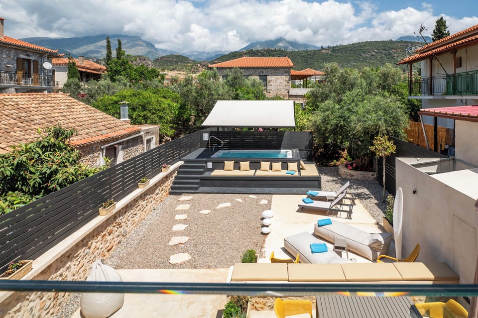Cardamilia Suites Bed and Breakfast in Messenia