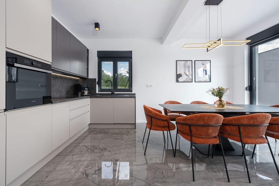 Villa, 4 Bedrooms, Private Pool, Mountain View | In-room dining