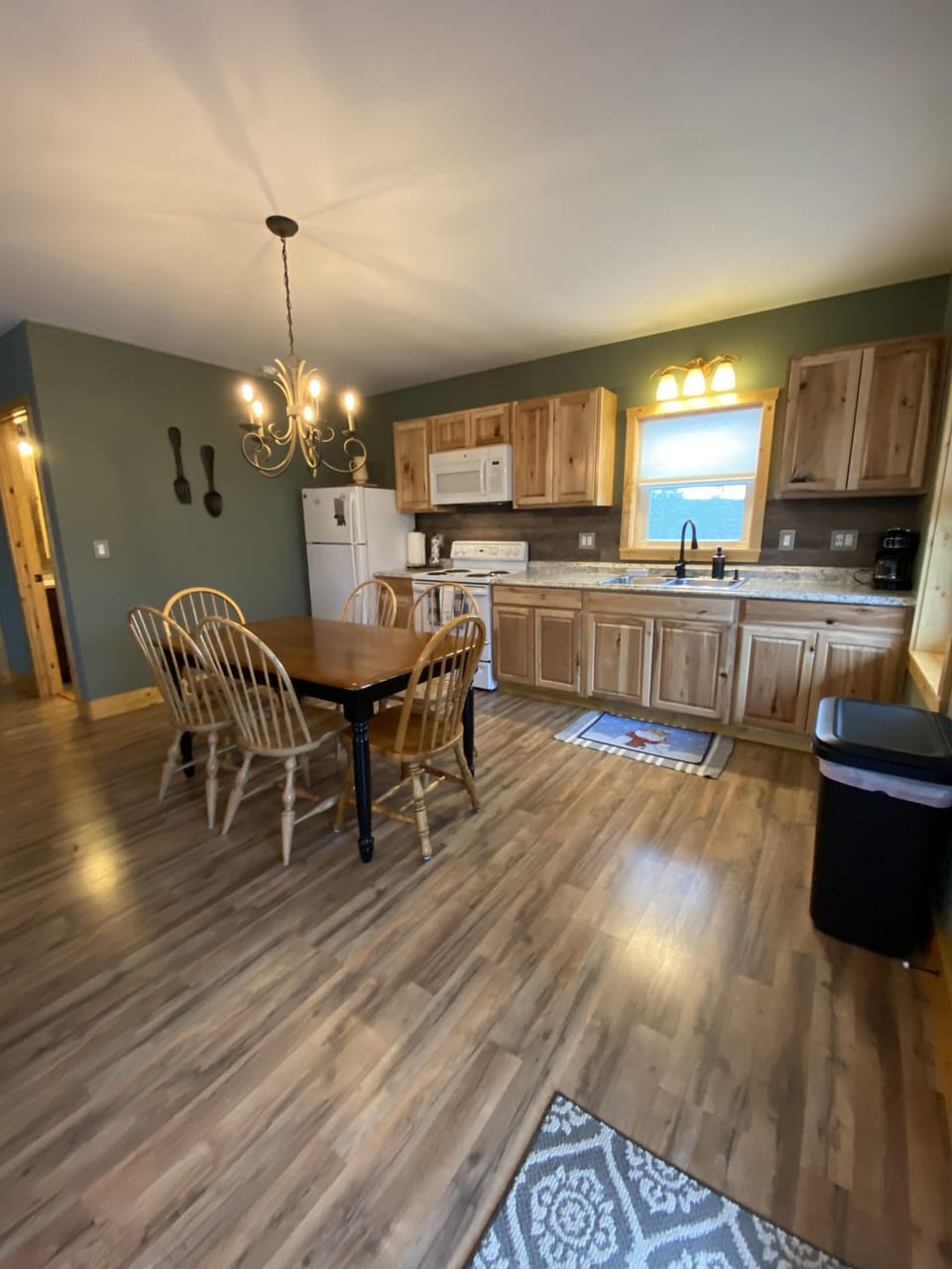Dining Area &amp; Kitchen