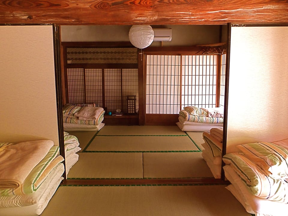 In-room safe, WiFi (free)