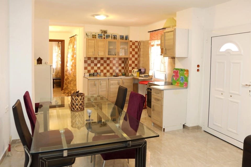 House, Smoking | 1 bedroom