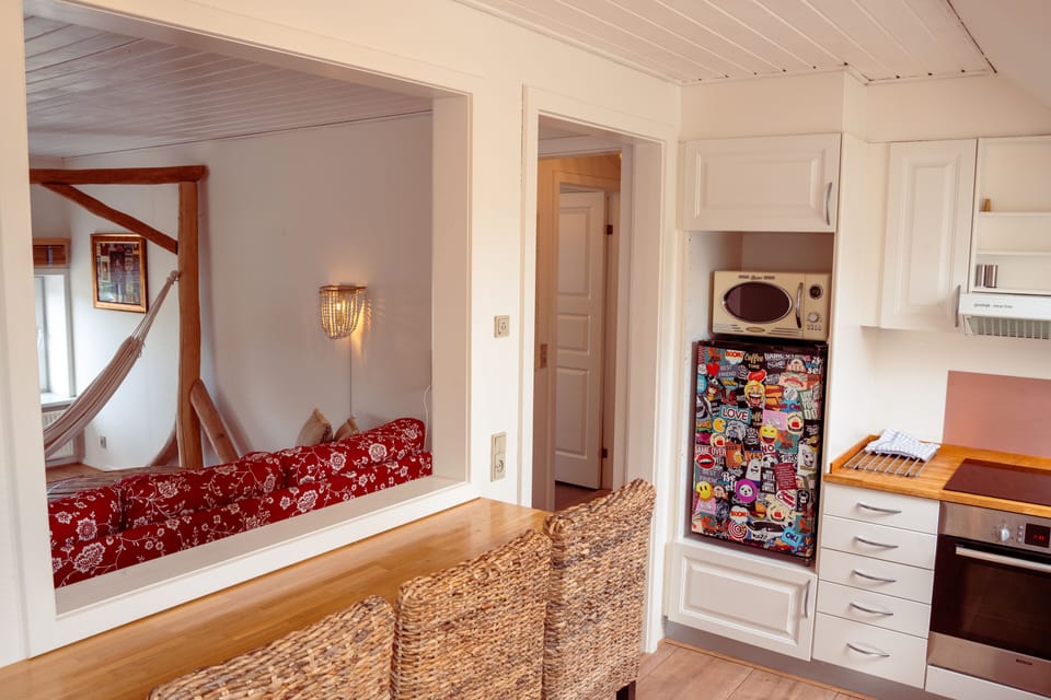 Fridge, coffee/tea maker, electric kettle