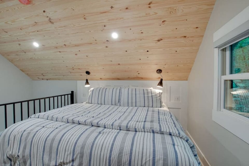 King Bed in Loft
