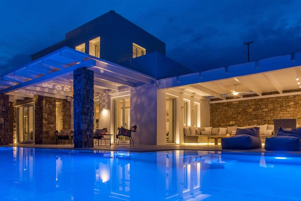 House | 14 bedrooms