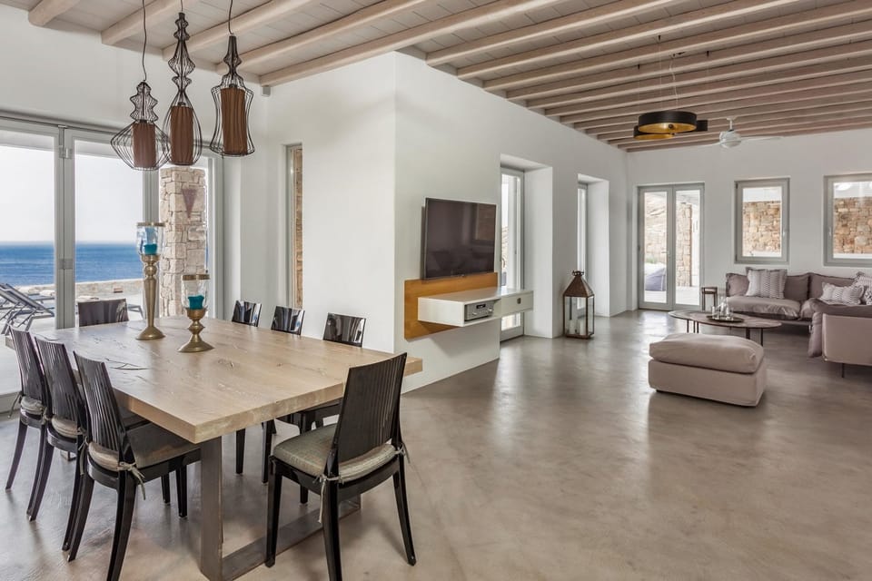 House | 14 bedrooms