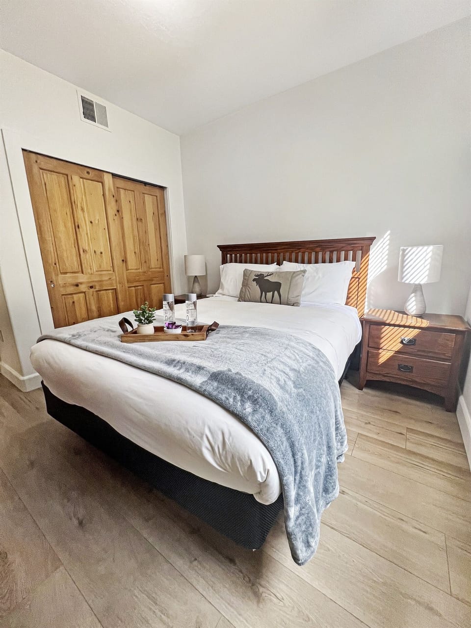 Bright room, happy mornings