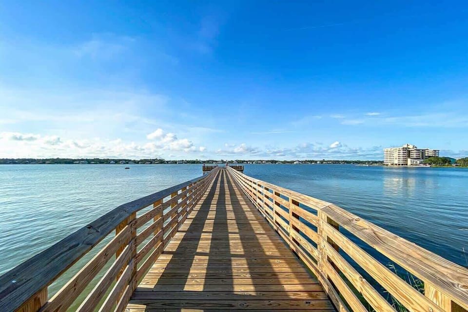 Lagoon Pier