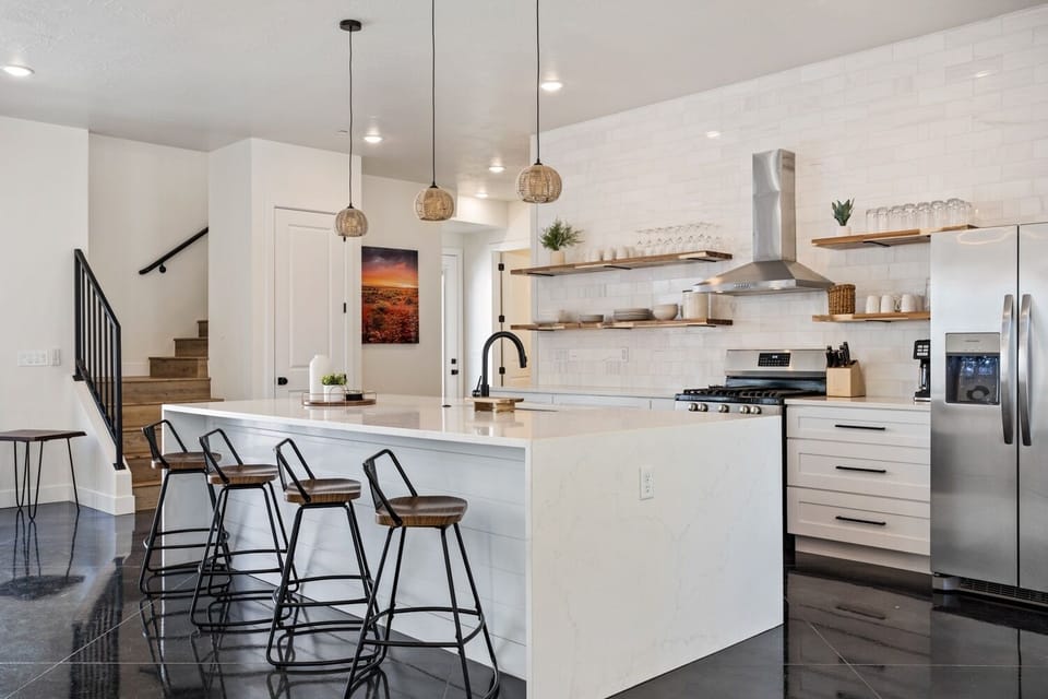 House, Multiple Bedrooms | Private kitchen | Coffee/tea maker, fridge, oven, toaster