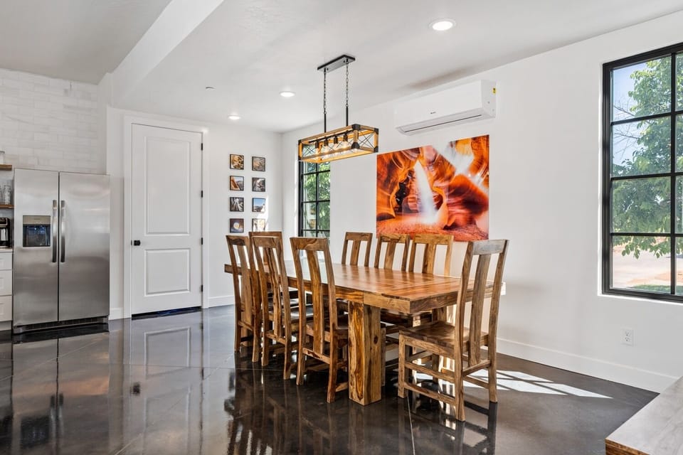 House, Multiple Bedrooms | Dining