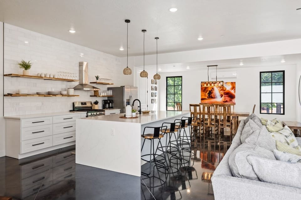House, Multiple Bedrooms | Private kitchen | Coffee/tea maker, fridge, oven, toaster