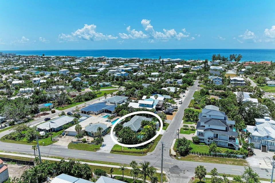House, 2 Bedrooms | Aerial view