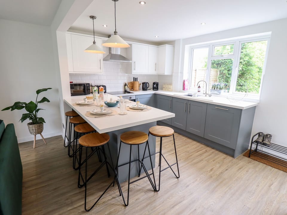 Fridge, dishwasher, electric kettle, toaster