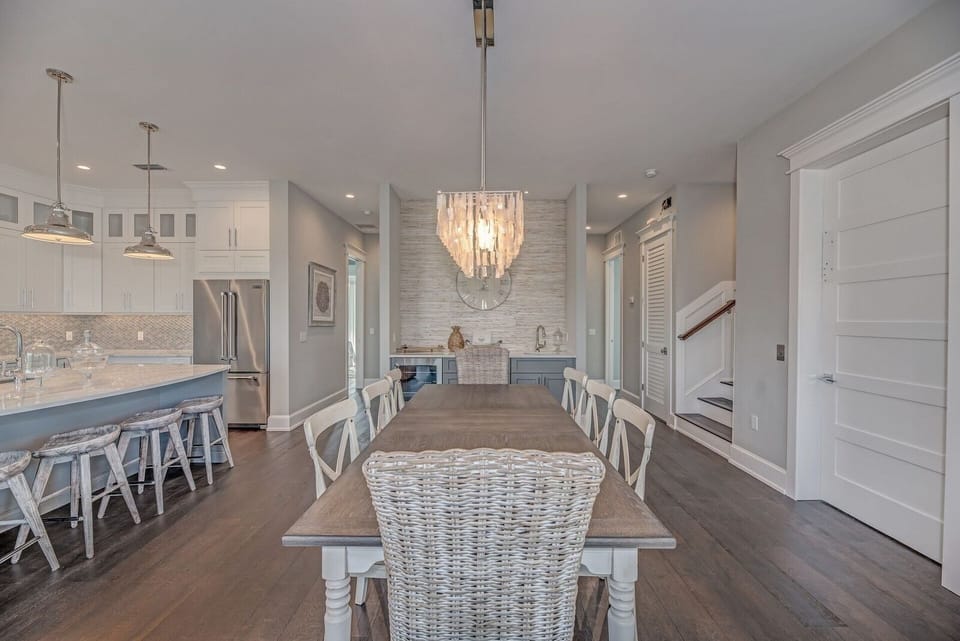 House, 5 Bedrooms | Dining