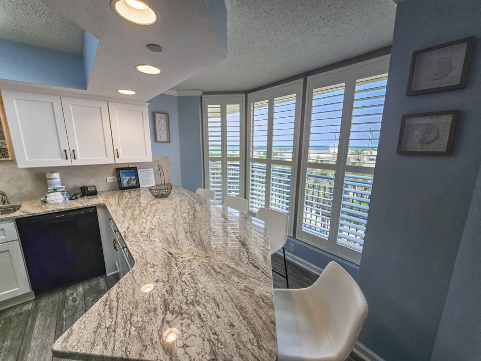 Condo, 3 Bedrooms | Private kitchen | Coffee/tea maker, fridge, oven, toaster