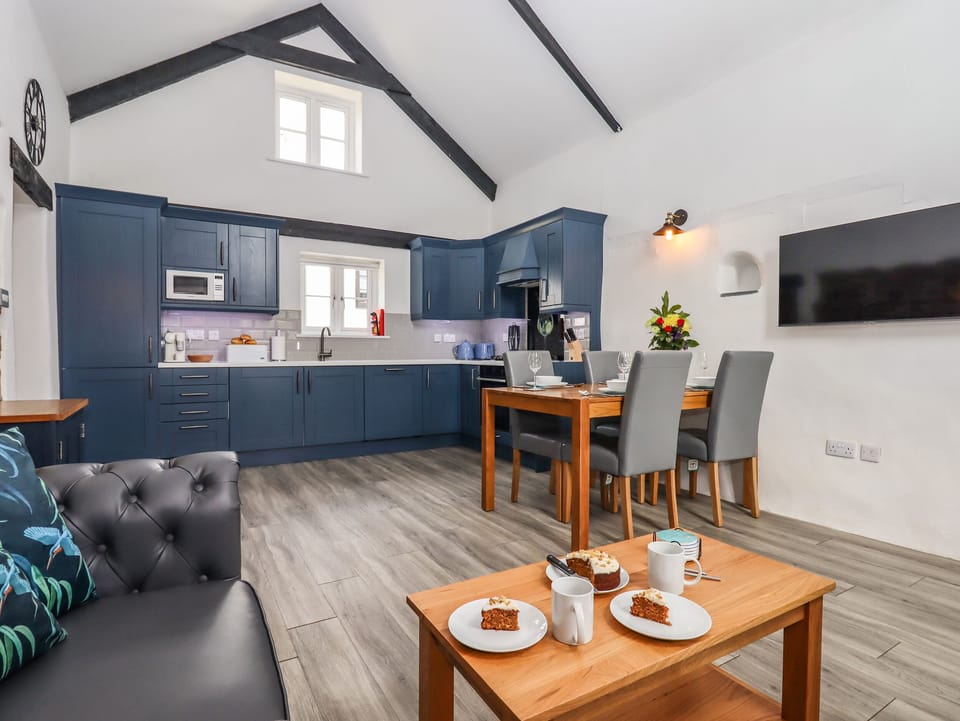 Cottage | Interior