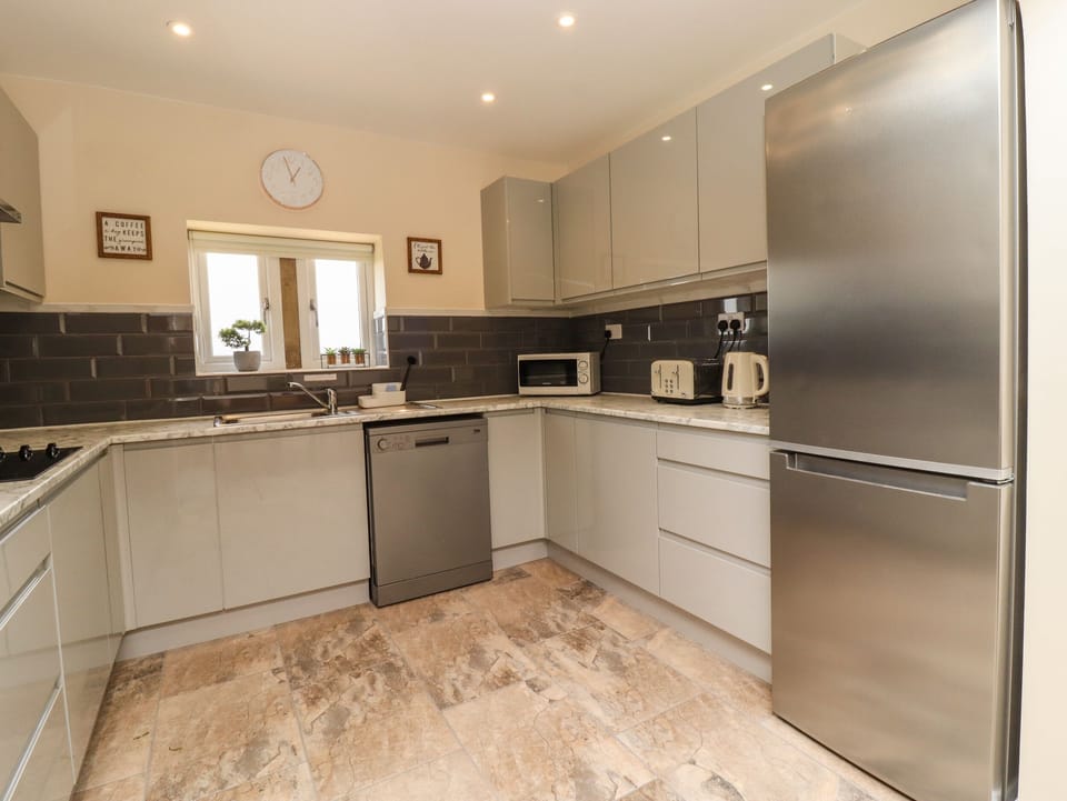 Fridge, dishwasher, electric kettle, toaster
