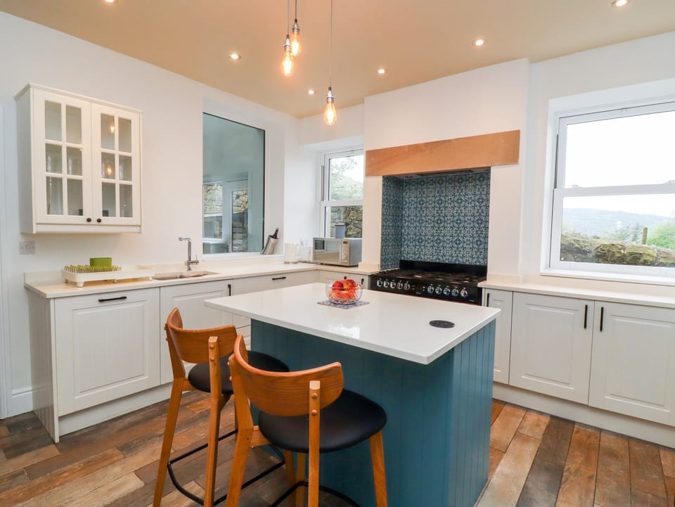 Cottage | Interior