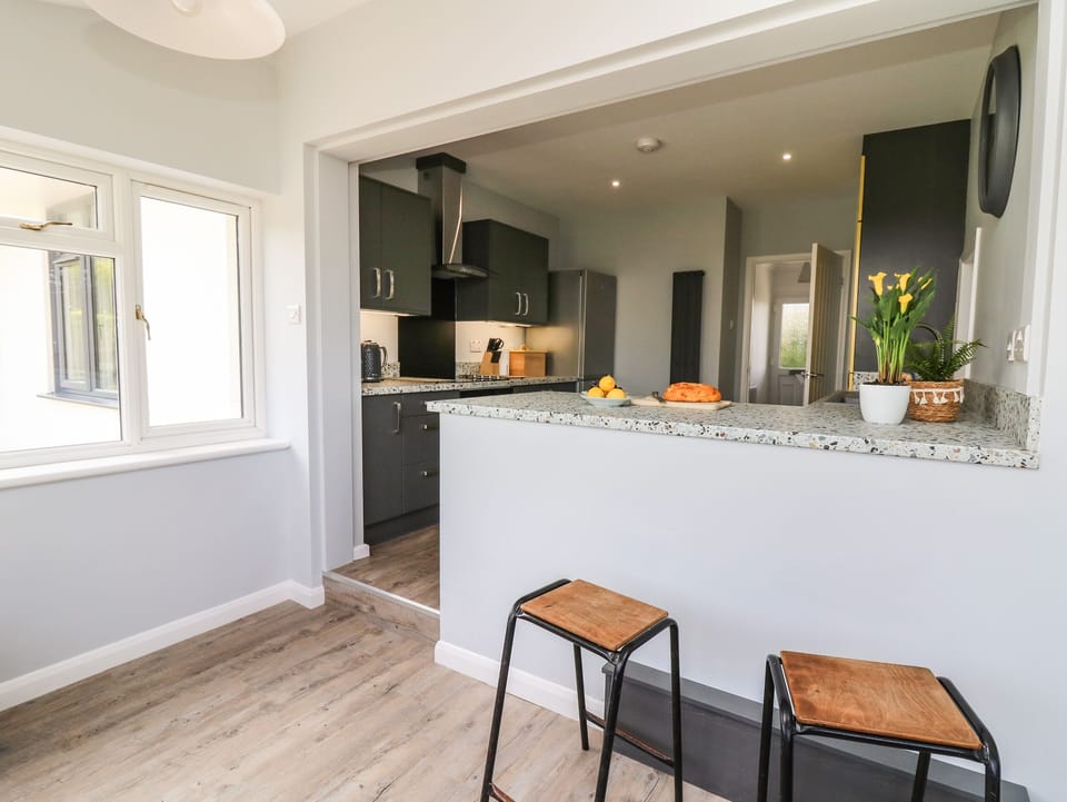 Fridge, dishwasher, electric kettle, toaster