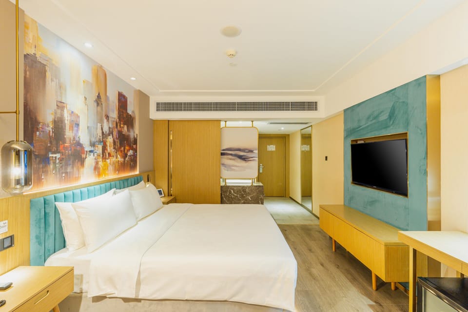 Deluxe Room | Free minibar, desk, laptop workspace, free WiFi