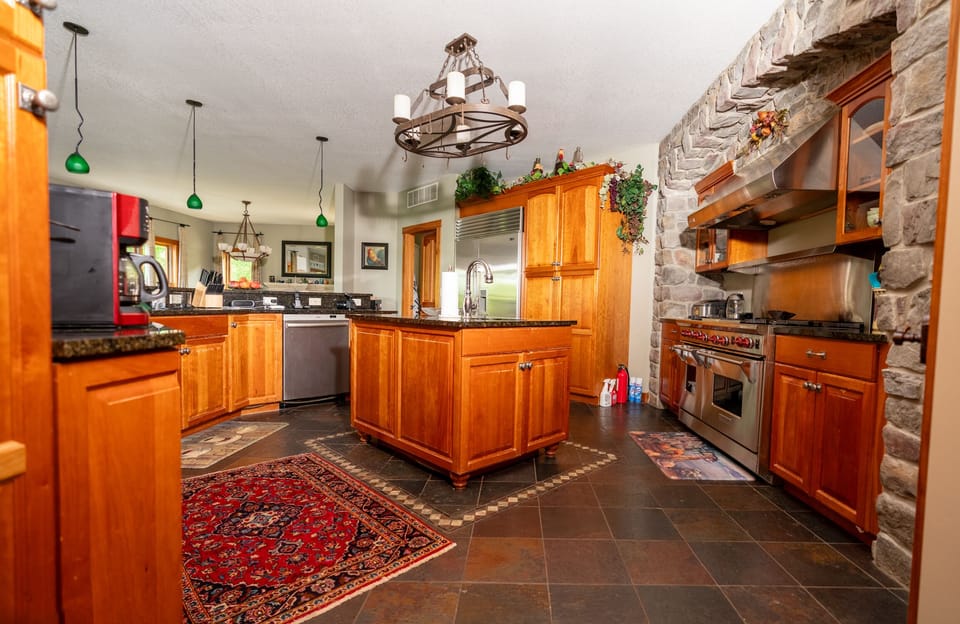 kitchen 18x17 sq ft