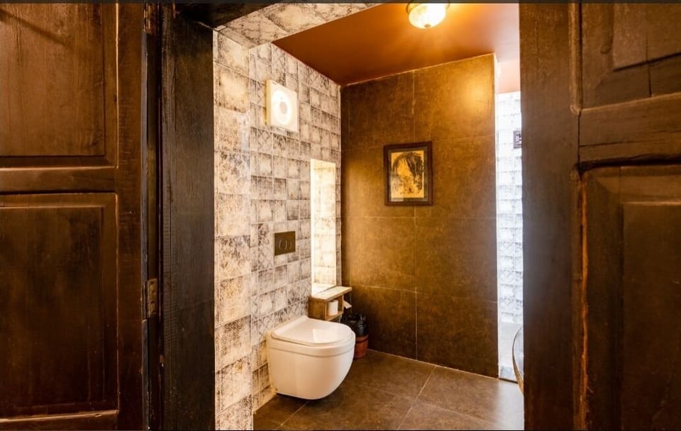 Deluxe Room | Bathroom