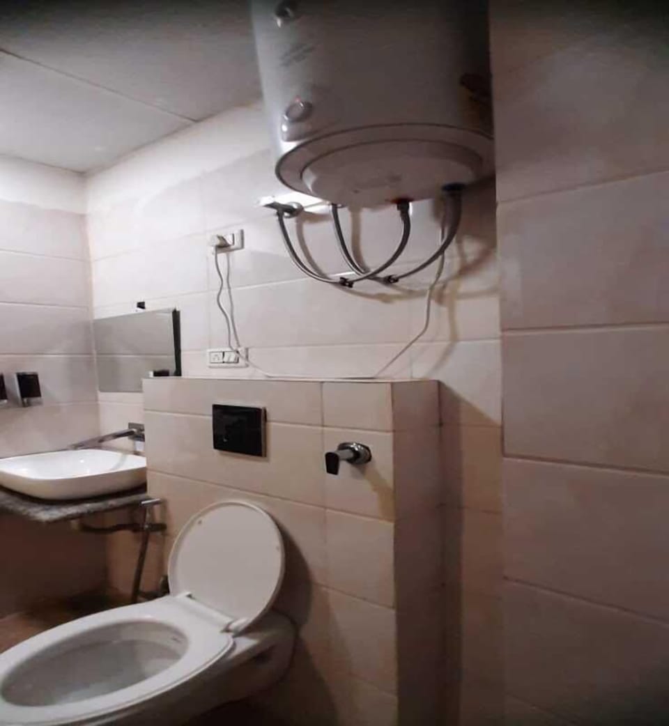 Standard Room | Bathroom