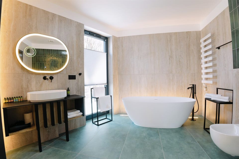 Apartament Prime Forest | Bathroom | Free toiletries, hair dryer, bathrobes, heated floors