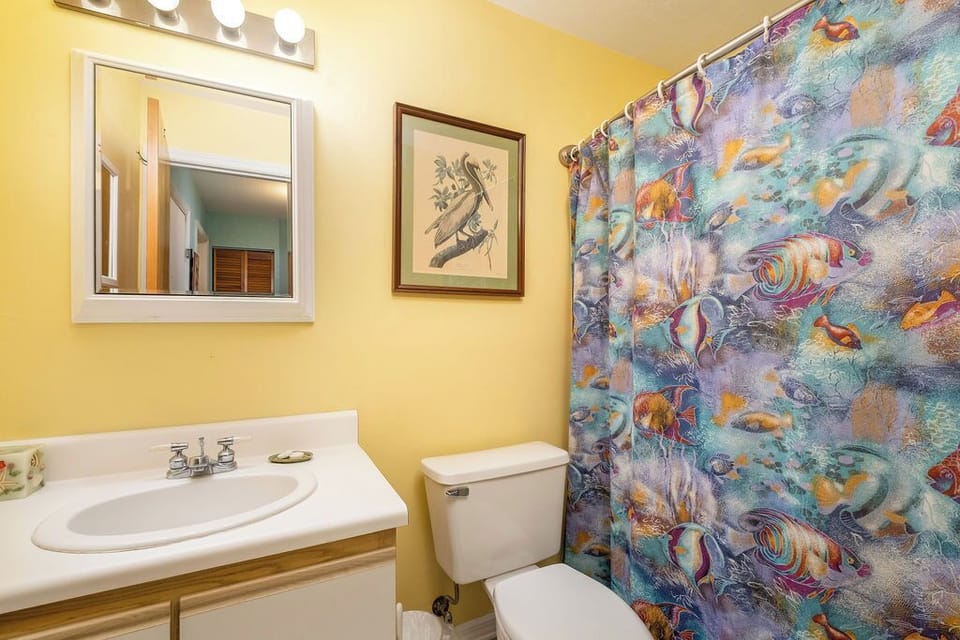 Full Guest Bathroom
