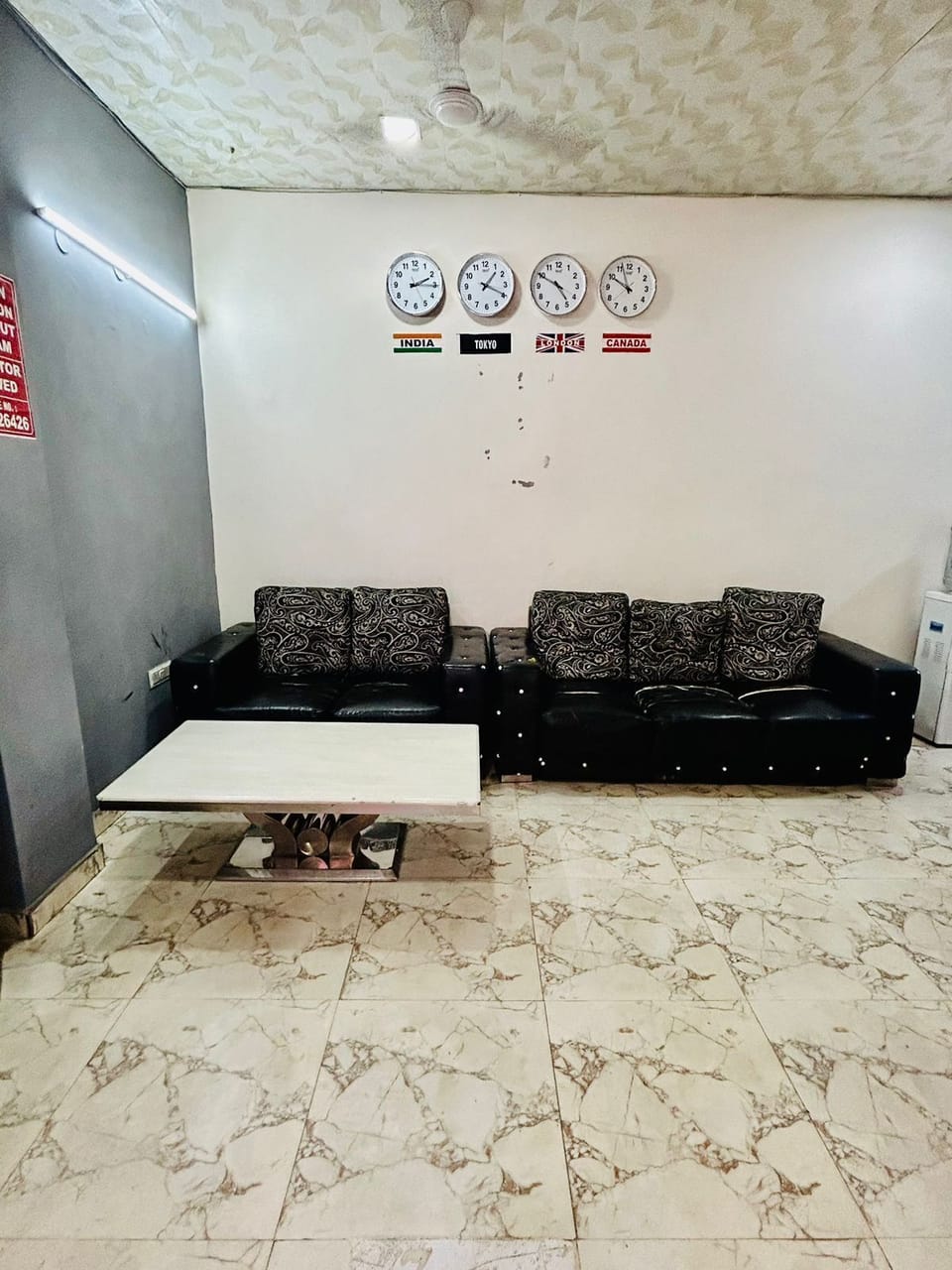 Standard Room | Living area