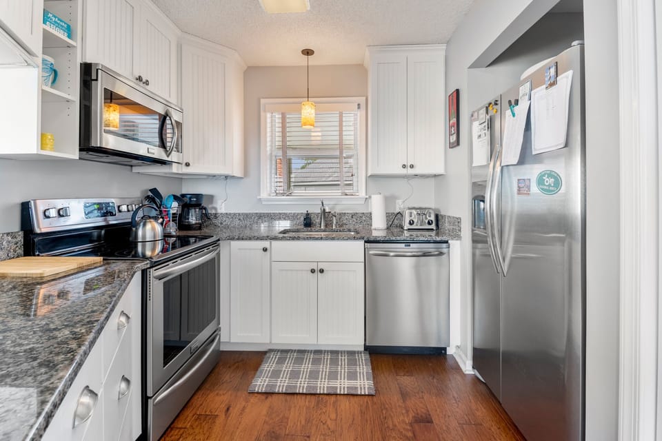 OPE3: Oyster Pointe E3 | Kitchen