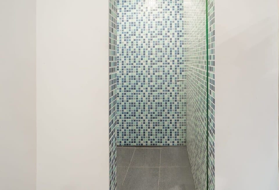 Relaxing shower