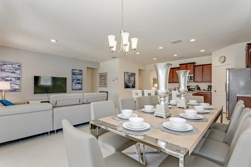 Villa, Multiple Bedrooms | Dining
