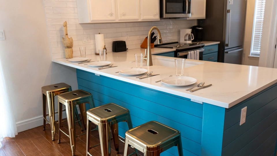 Apartment, 2 Bedrooms | Private kitchen | Coffee/tea maker, fridge, oven, toaster