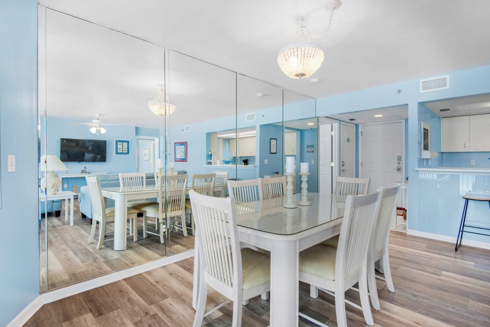 Dining table seats 6