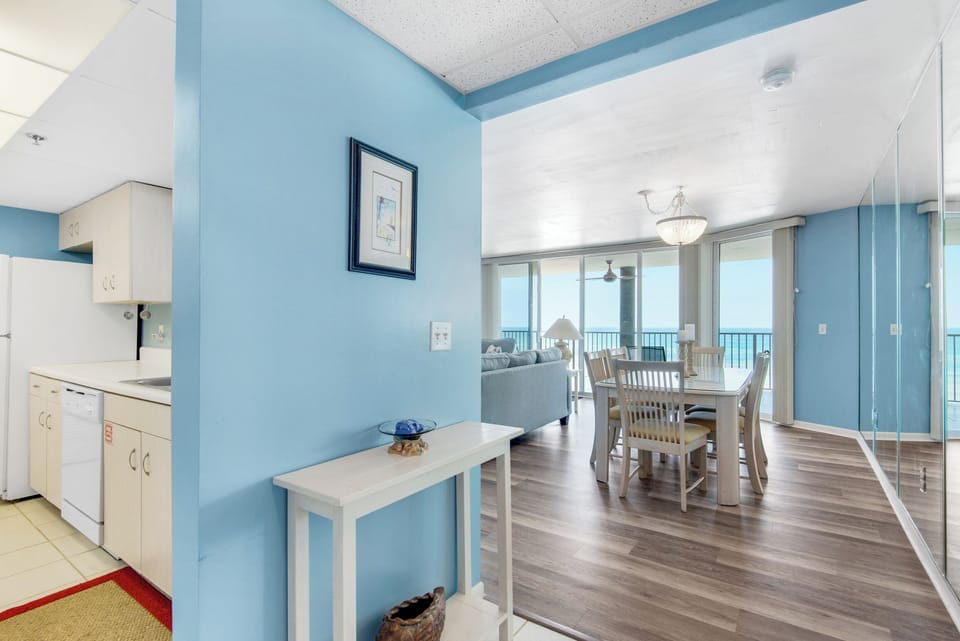 Welcome to Long Beach Resort 3-404