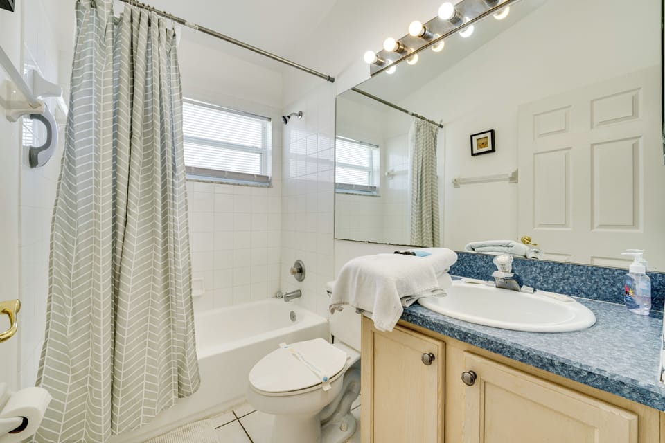 Full Bathroom