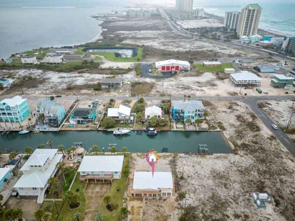 Bring your boat, jet ski`s or water toys along and enjoy canal front access to the Santa Rosa Sound!